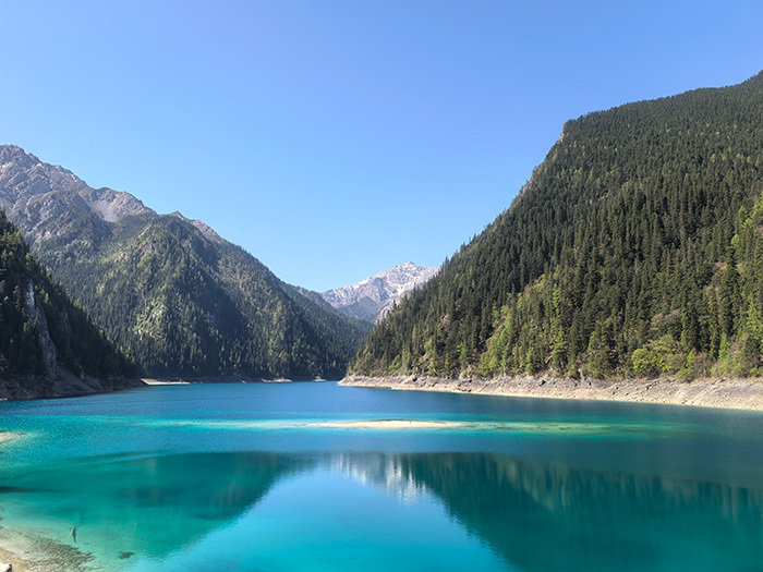 九寨溝山川湖面